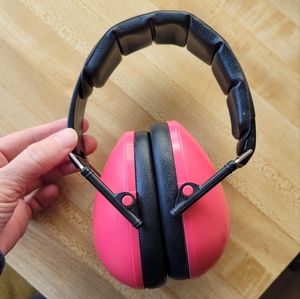 Banz noice canceling headphones